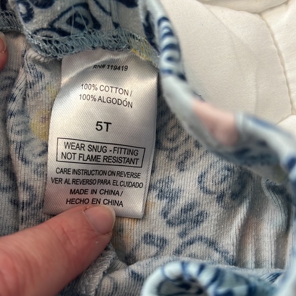 Size 5T Cocomelon 2 sets The Wheels On The Bus Pajamas sets - Picture 10 of 10